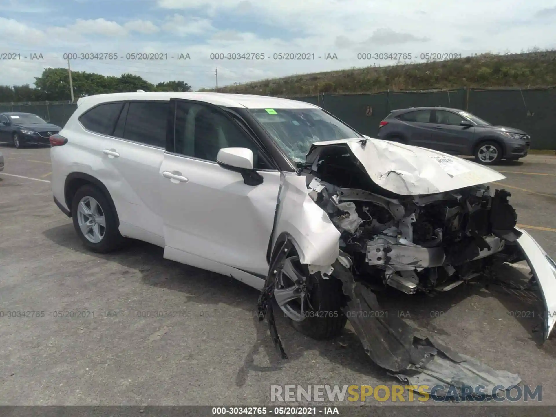 1 Photograph of a damaged car 5TDZZRAH0LS501655 TOYOTA HIGHLANDER 2020