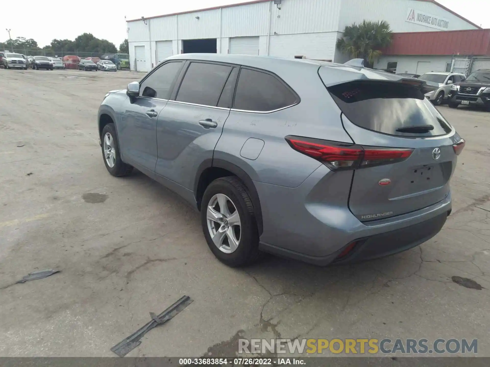 3 Photograph of a damaged car 5TDZZRAH1LS005442 TOYOTA HIGHLANDER 2020