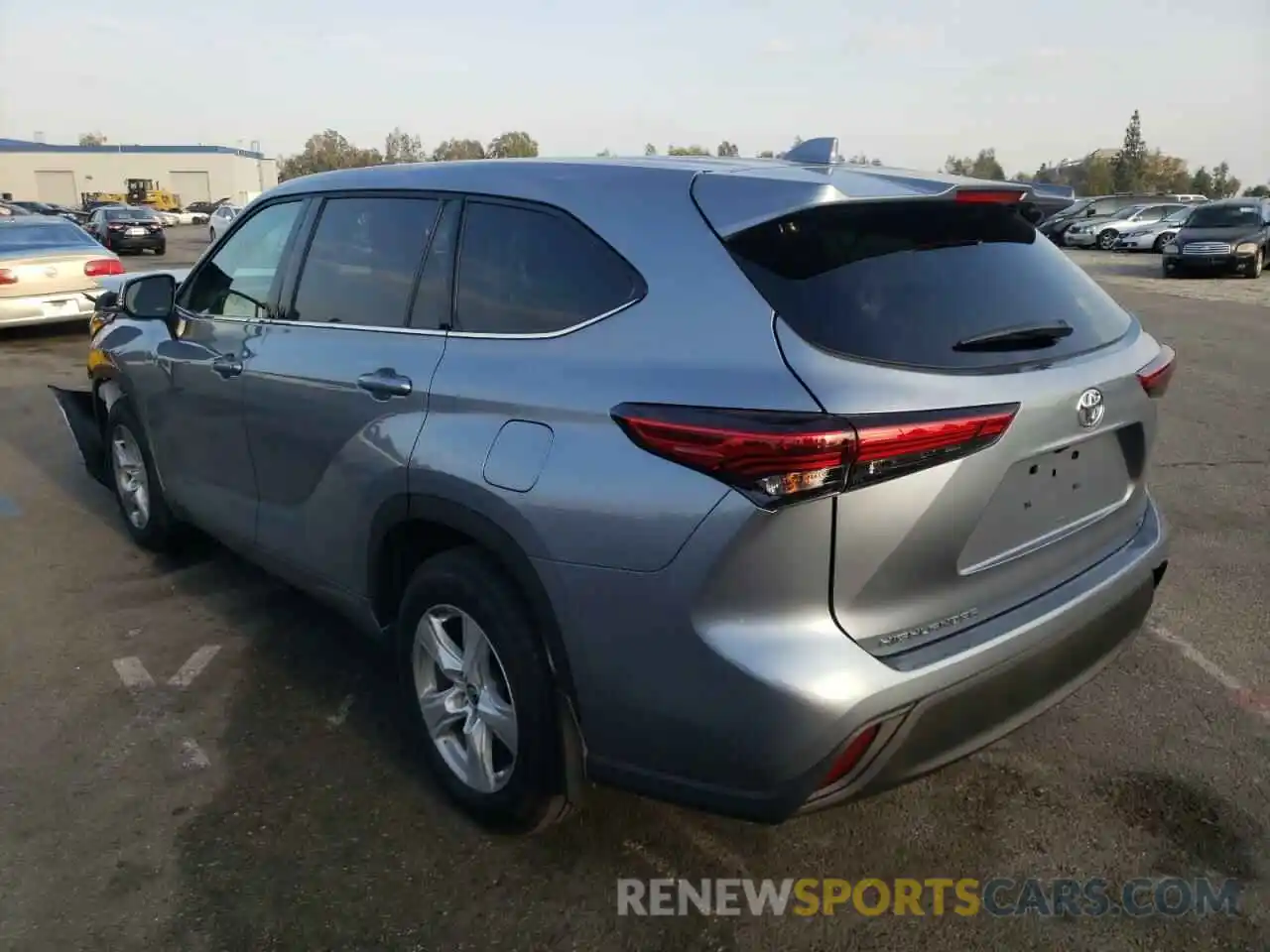 3 Photograph of a damaged car 5TDZZRAH1LS008289 TOYOTA HIGHLANDER 2020