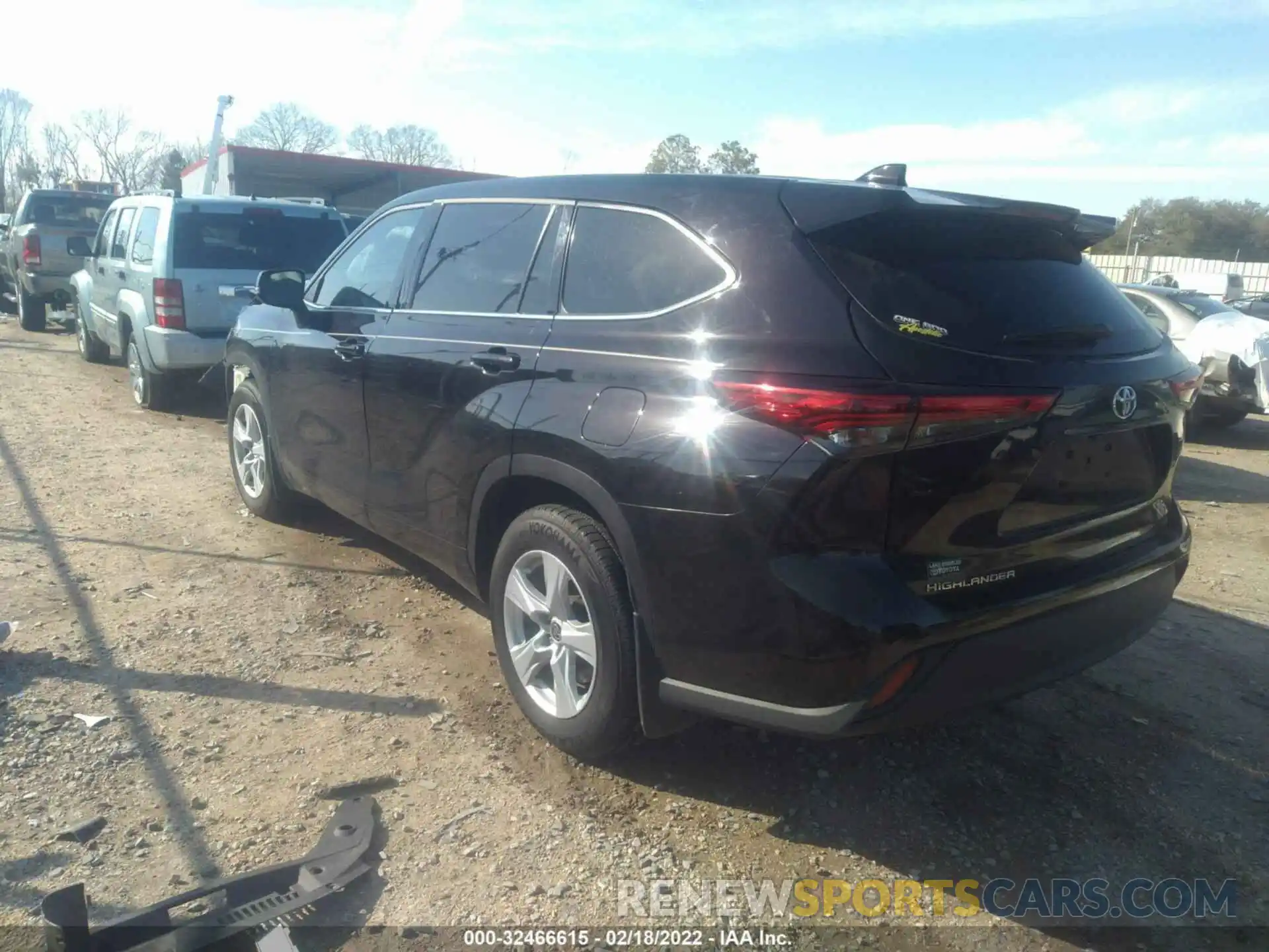 3 Photograph of a damaged car 5TDZZRAH1LS009832 TOYOTA HIGHLANDER 2020