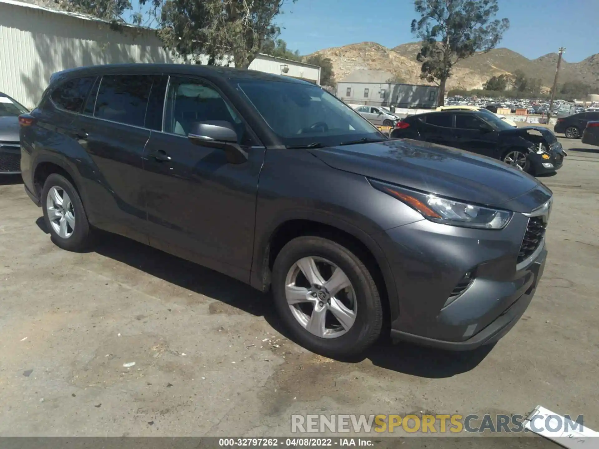 1 Photograph of a damaged car 5TDZZRAH1LS012116 TOYOTA HIGHLANDER 2020