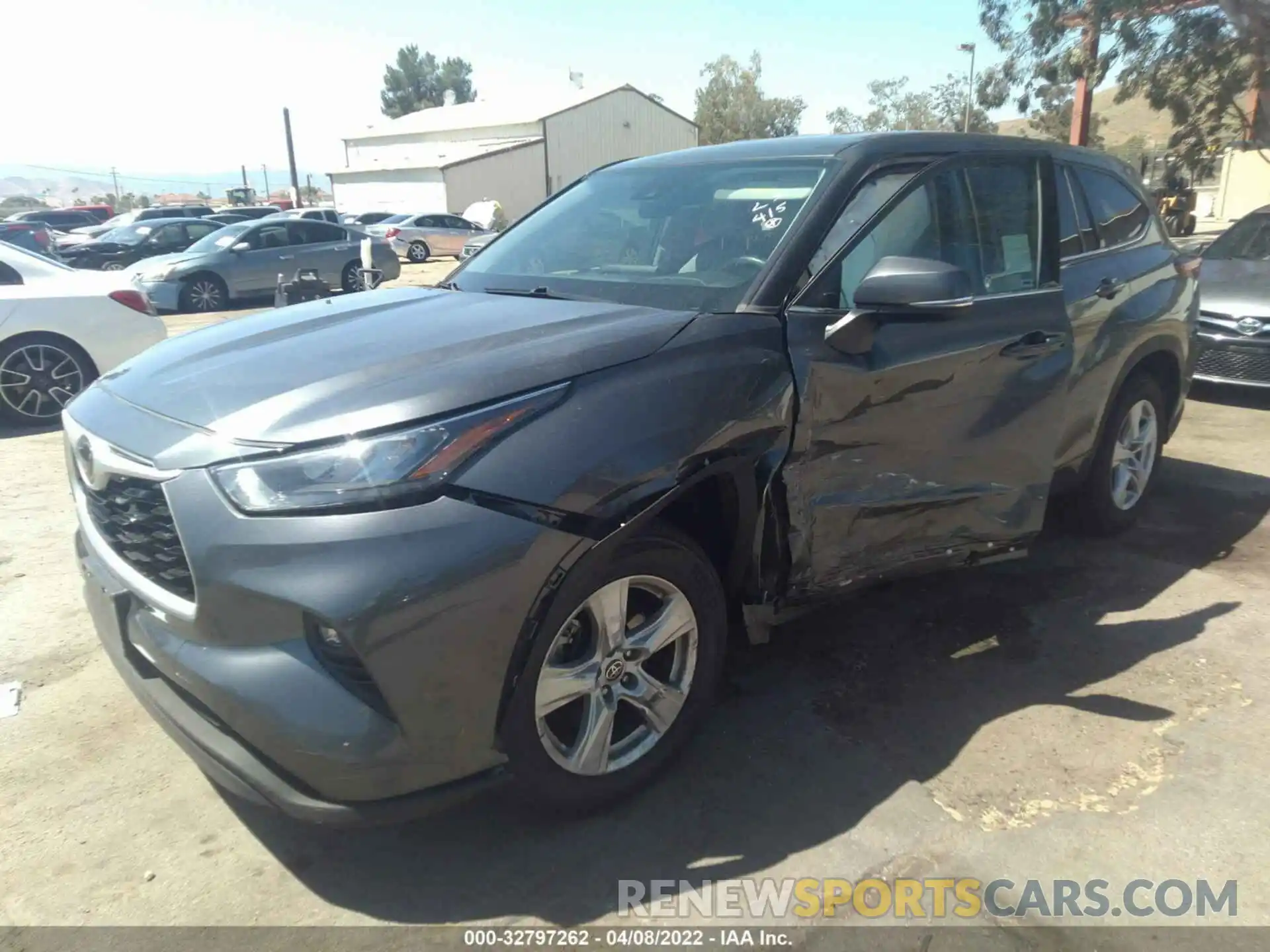 2 Photograph of a damaged car 5TDZZRAH1LS012116 TOYOTA HIGHLANDER 2020