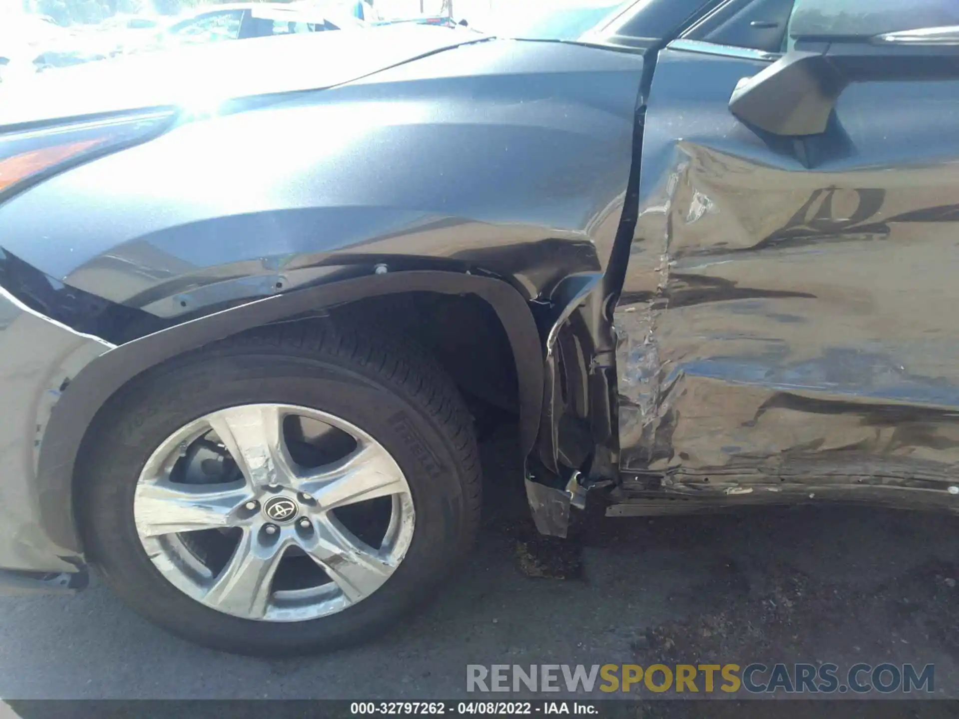 6 Photograph of a damaged car 5TDZZRAH1LS012116 TOYOTA HIGHLANDER 2020