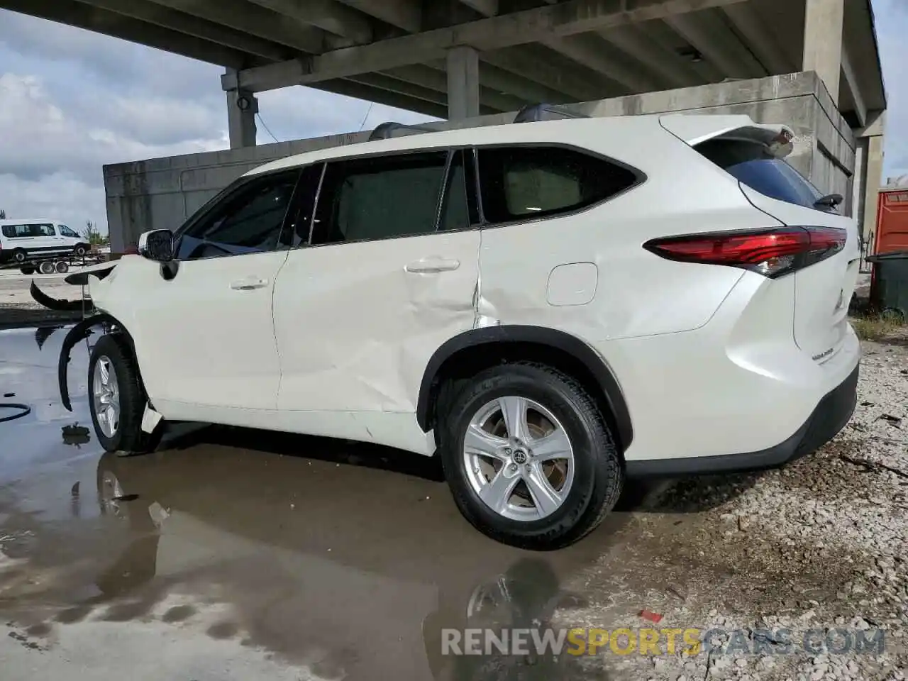 2 Photograph of a damaged car 5TDZZRAH1LS502197 TOYOTA HIGHLANDER 2020