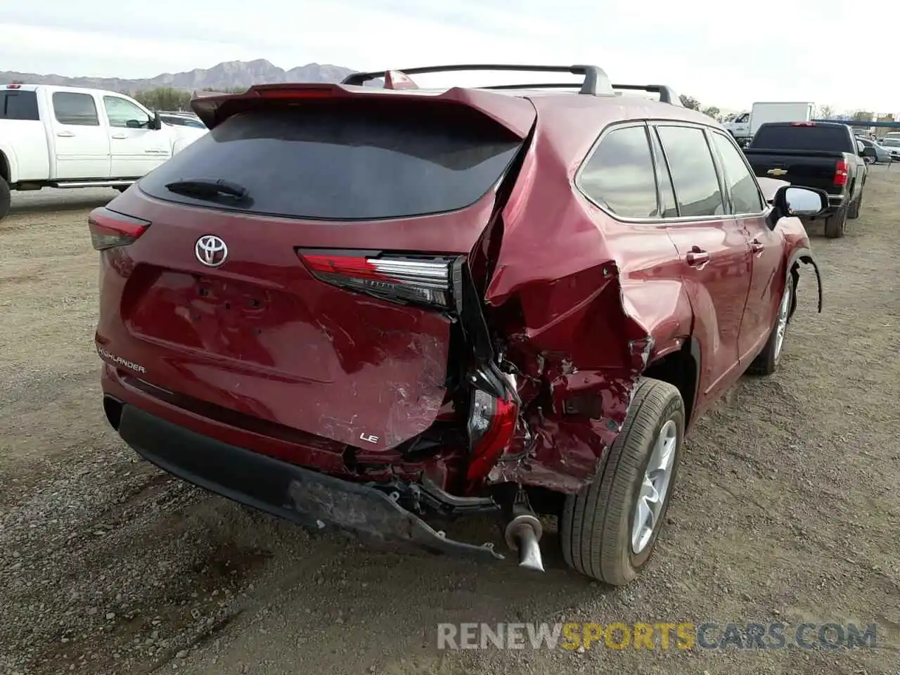 4 Photograph of a damaged car 5TDZZRAH3LS015664 TOYOTA HIGHLANDER 2020