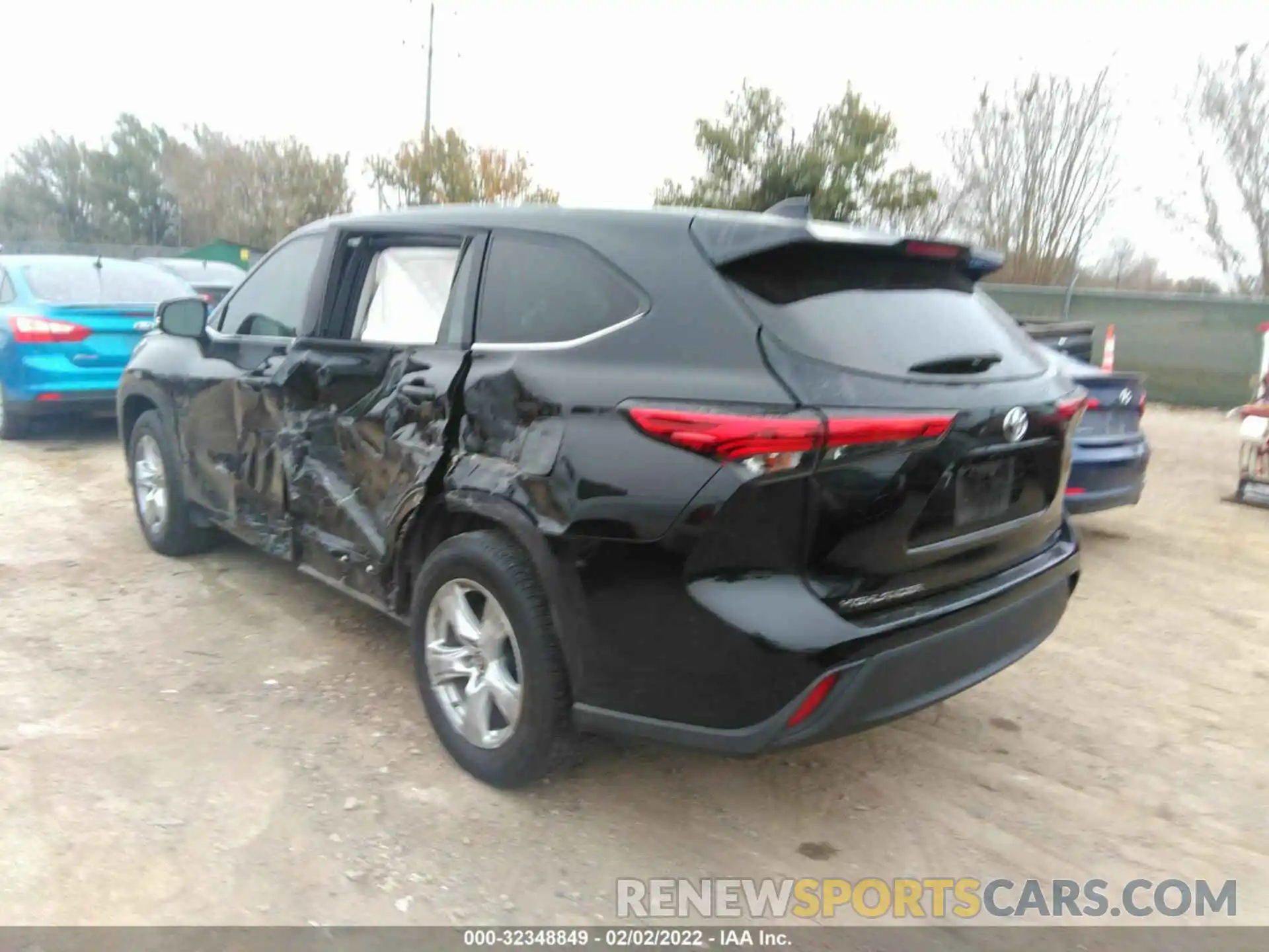 3 Photograph of a damaged car 5TDZZRAH3LS018838 TOYOTA HIGHLANDER 2020