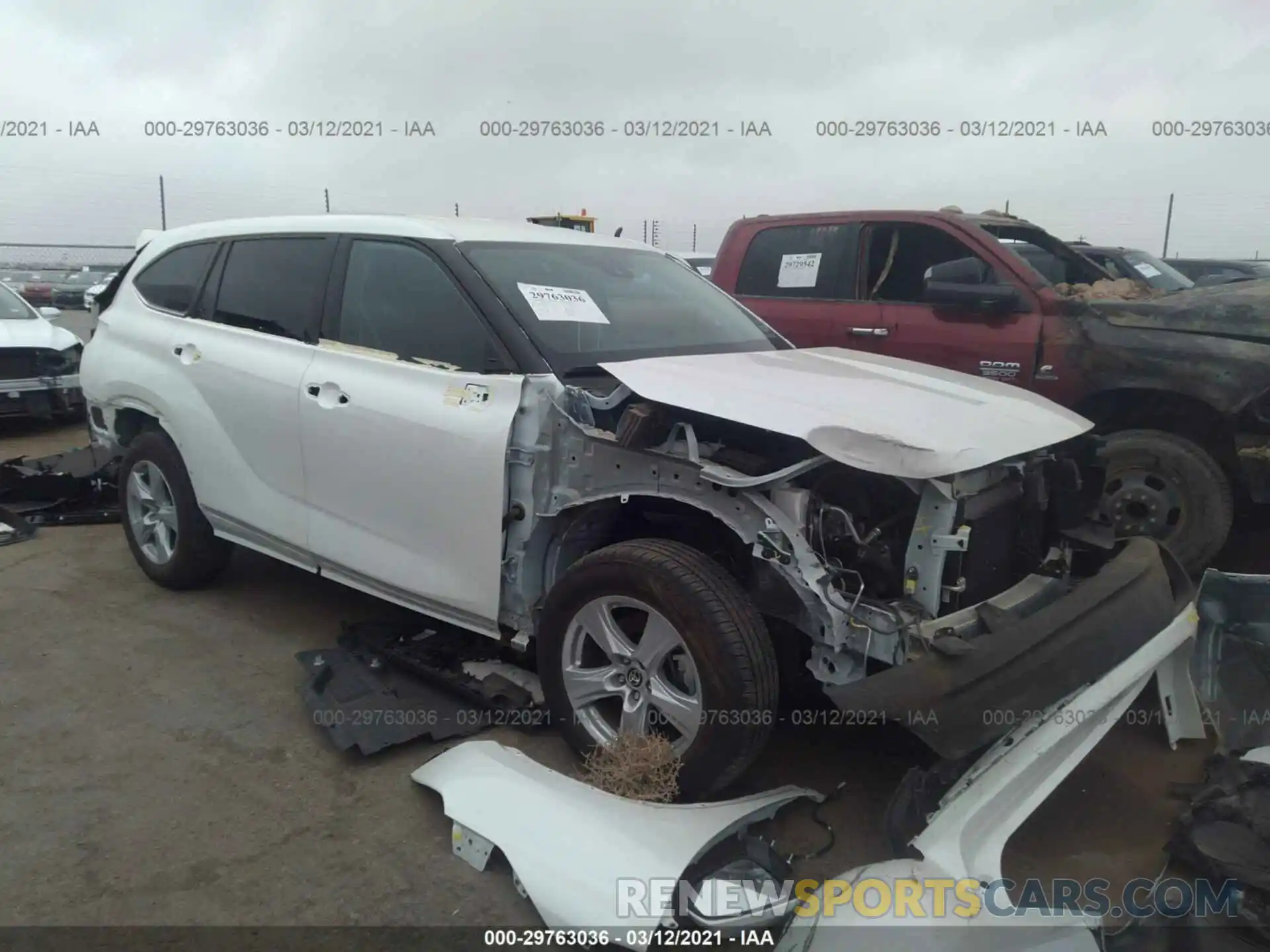 3 Photograph of a damaged car 5TDZZRAH3LS019942 TOYOTA HIGHLANDER 2020