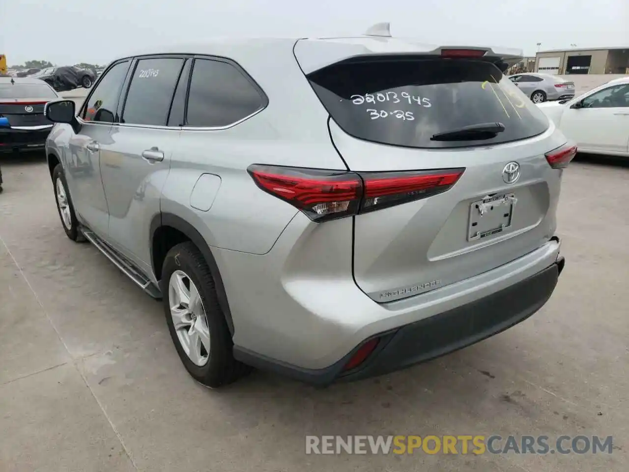 3 Photograph of a damaged car 5TDZZRAH4LS512013 TOYOTA HIGHLANDER 2020