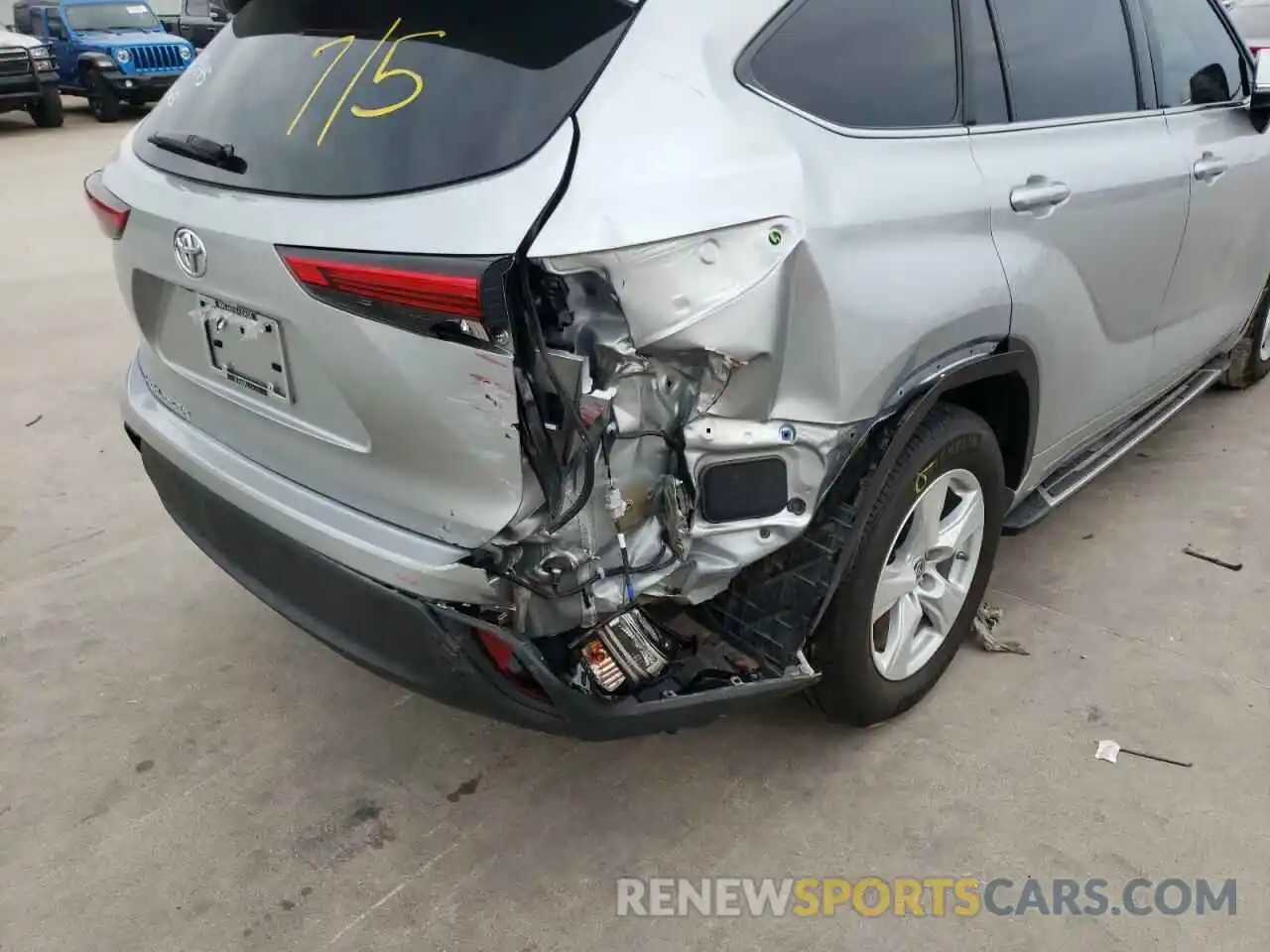 9 Photograph of a damaged car 5TDZZRAH4LS512013 TOYOTA HIGHLANDER 2020