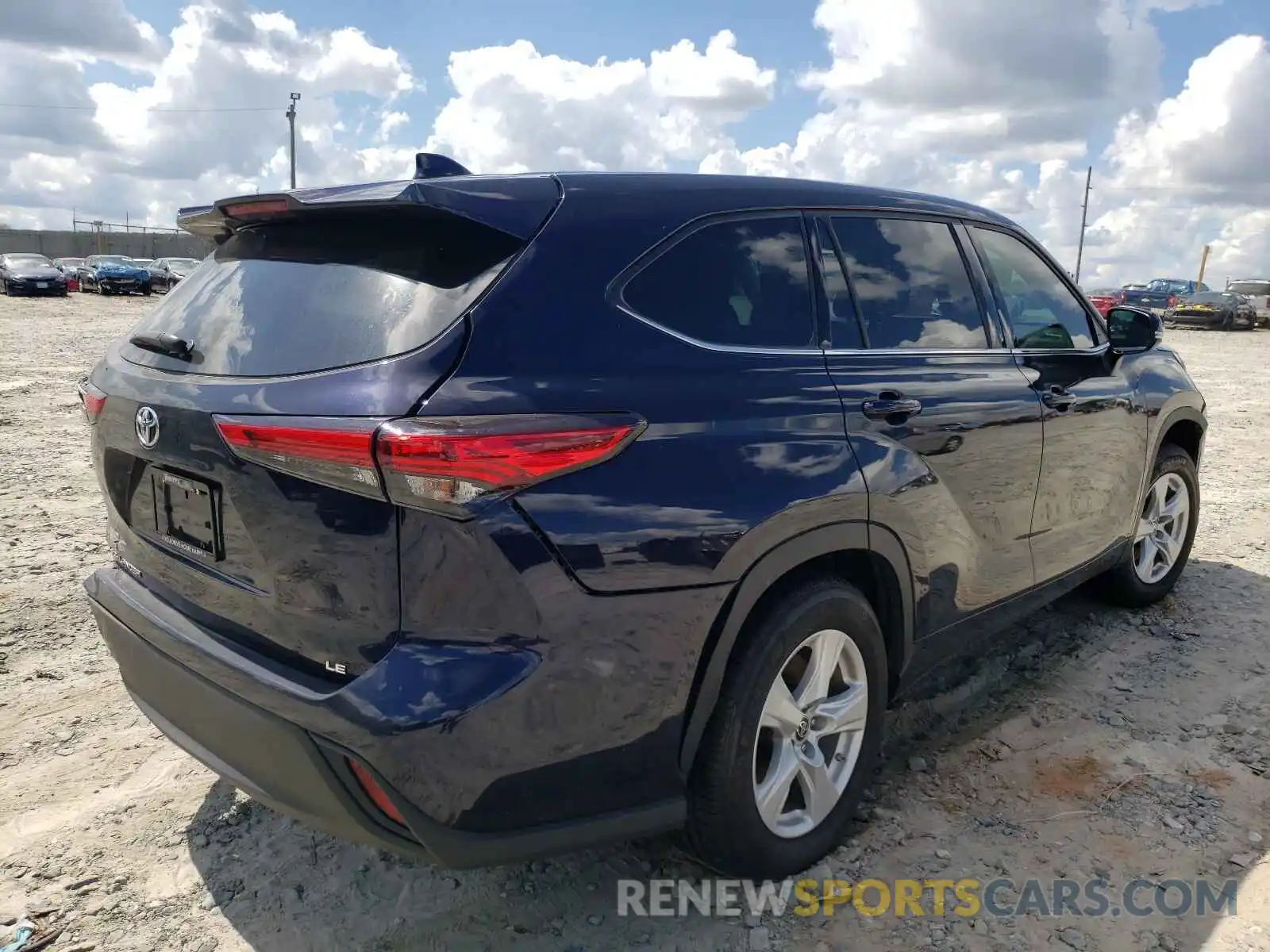 4 Photograph of a damaged car 5TDZZRAH5LS004102 TOYOTA HIGHLANDER 2020