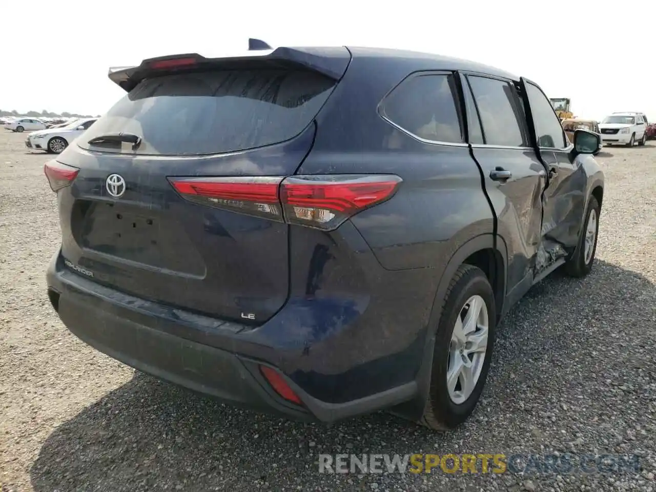 4 Photograph of a damaged car 5TDZZRAH5LS505782 TOYOTA HIGHLANDER 2020