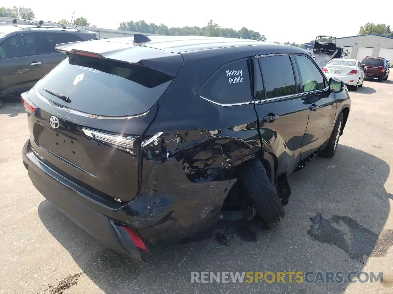 4 Photograph of a damaged car 5TDZZRAH6LS014749 TOYOTA HIGHLANDER 2020