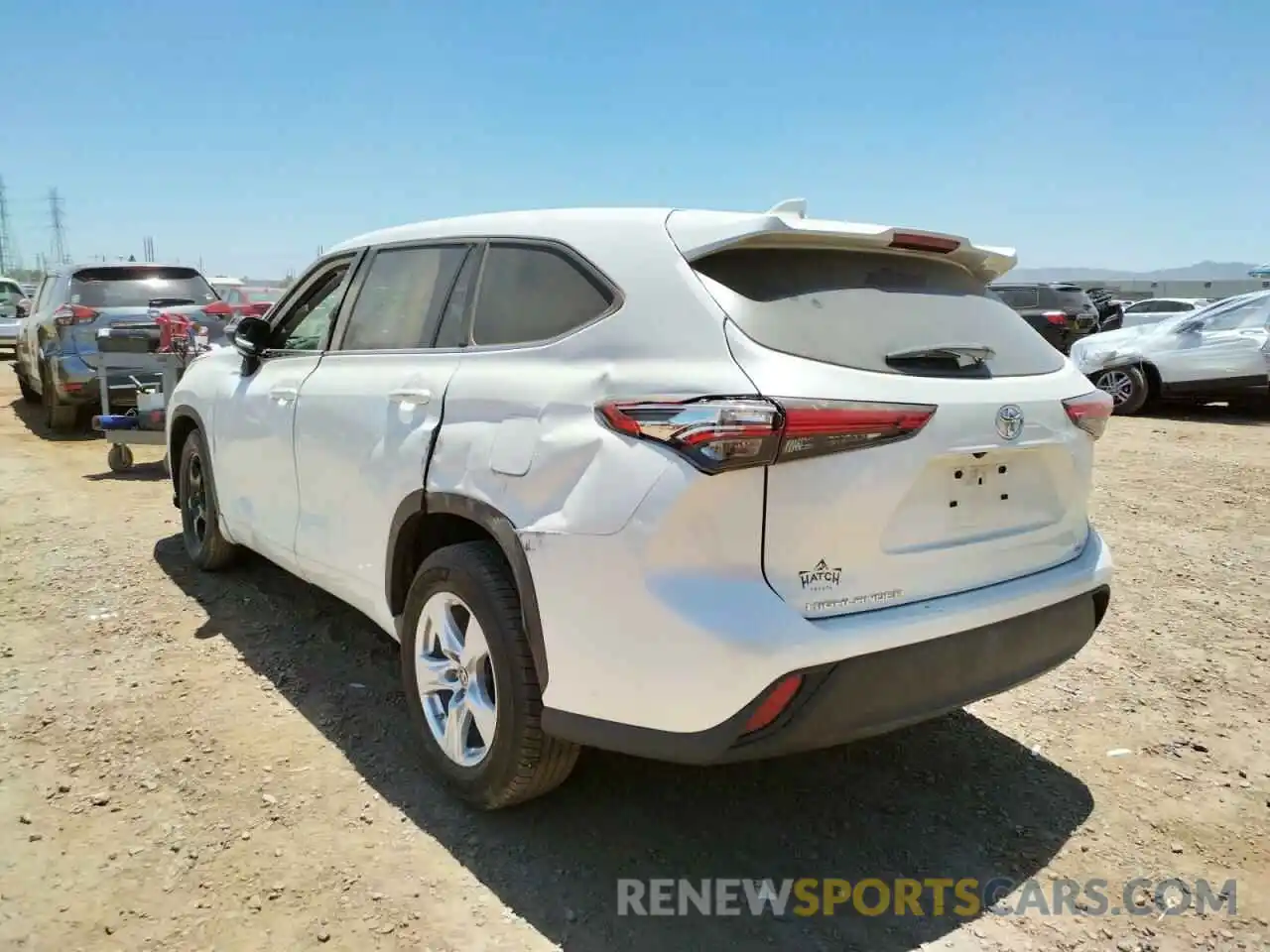 3 Photograph of a damaged car 5TDZZRAH6LS503541 TOYOTA HIGHLANDER 2020