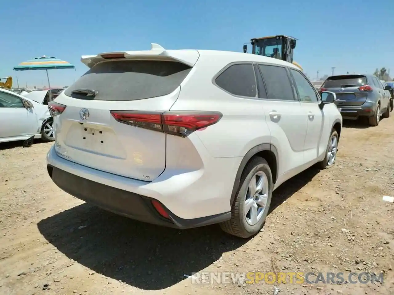 4 Photograph of a damaged car 5TDZZRAH6LS503541 TOYOTA HIGHLANDER 2020