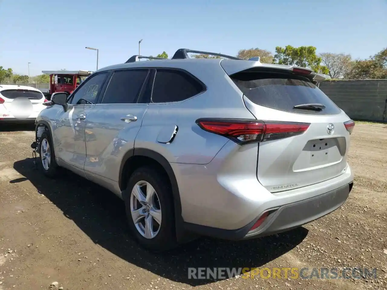 3 Photograph of a damaged car 5TDZZRAH6LS512126 TOYOTA HIGHLANDER 2020