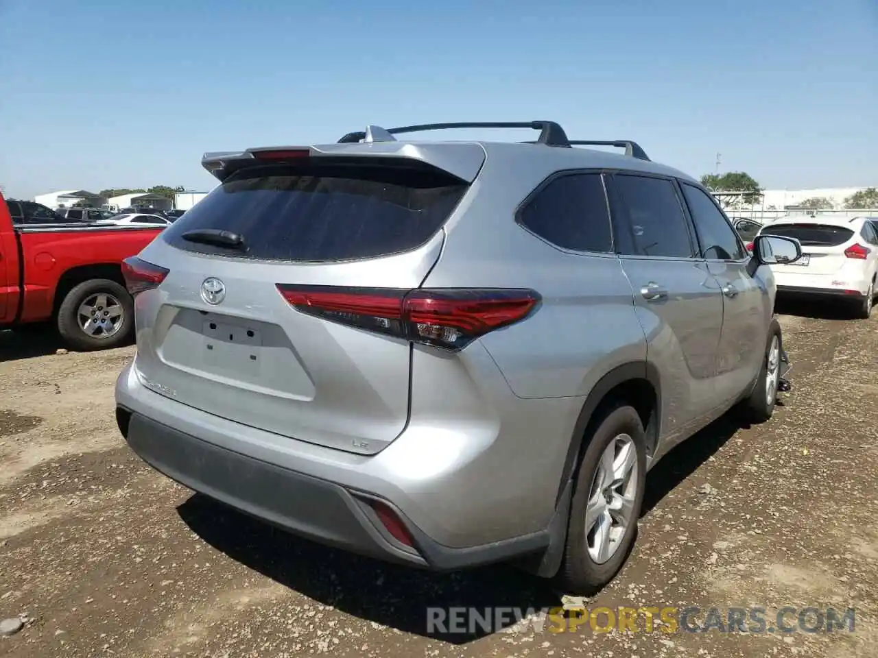 4 Photograph of a damaged car 5TDZZRAH6LS512126 TOYOTA HIGHLANDER 2020