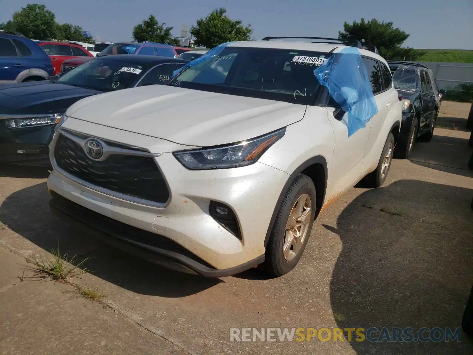 2 Photograph of a damaged car 5TDZZRAH7LS009785 TOYOTA HIGHLANDER 2020