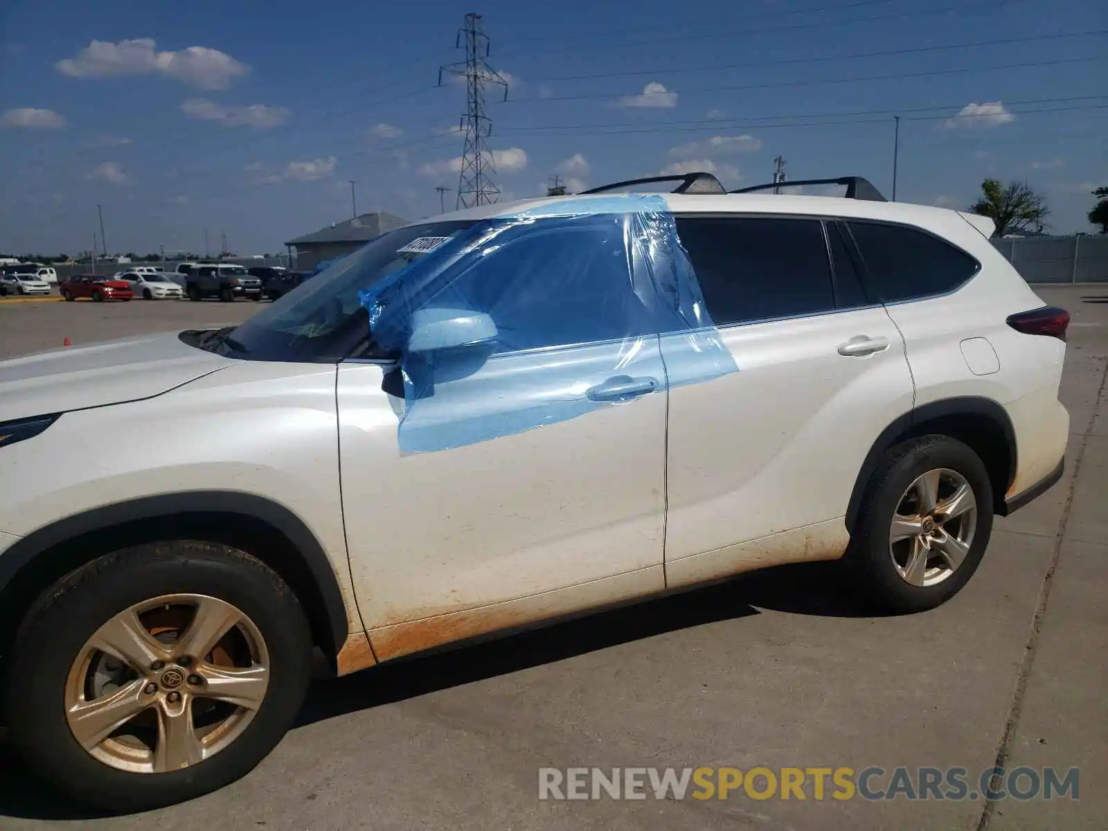 9 Photograph of a damaged car 5TDZZRAH7LS009785 TOYOTA HIGHLANDER 2020