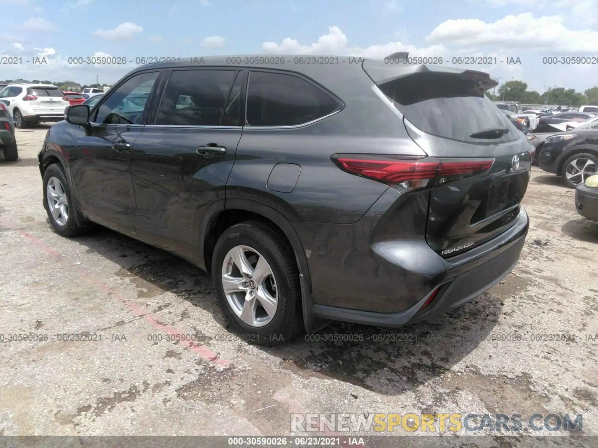 3 Photograph of a damaged car 5TDZZRAH7LS013738 TOYOTA HIGHLANDER 2020