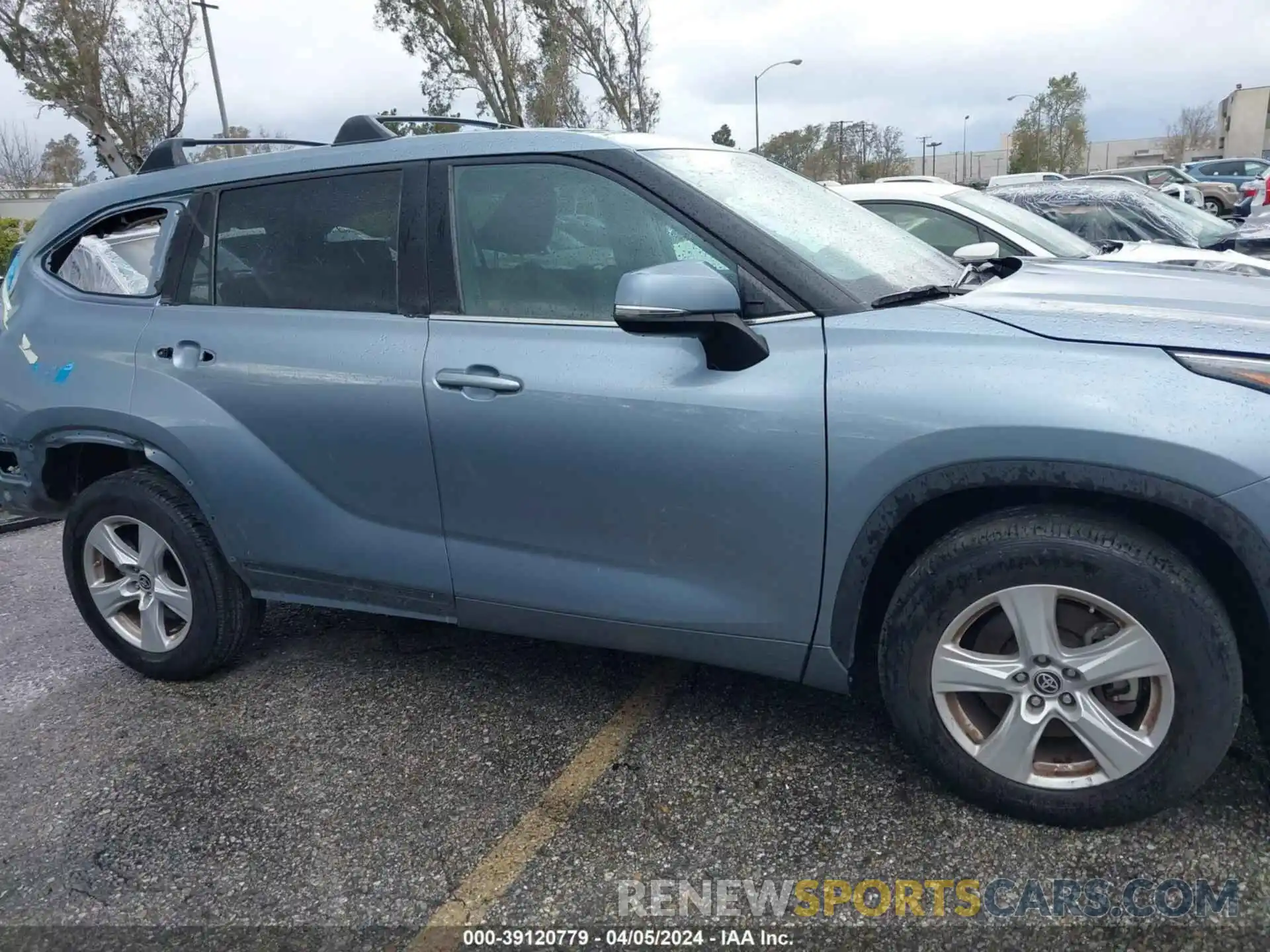 14 Photograph of a damaged car 5TDZZRAH7LS022794 TOYOTA HIGHLANDER 2020