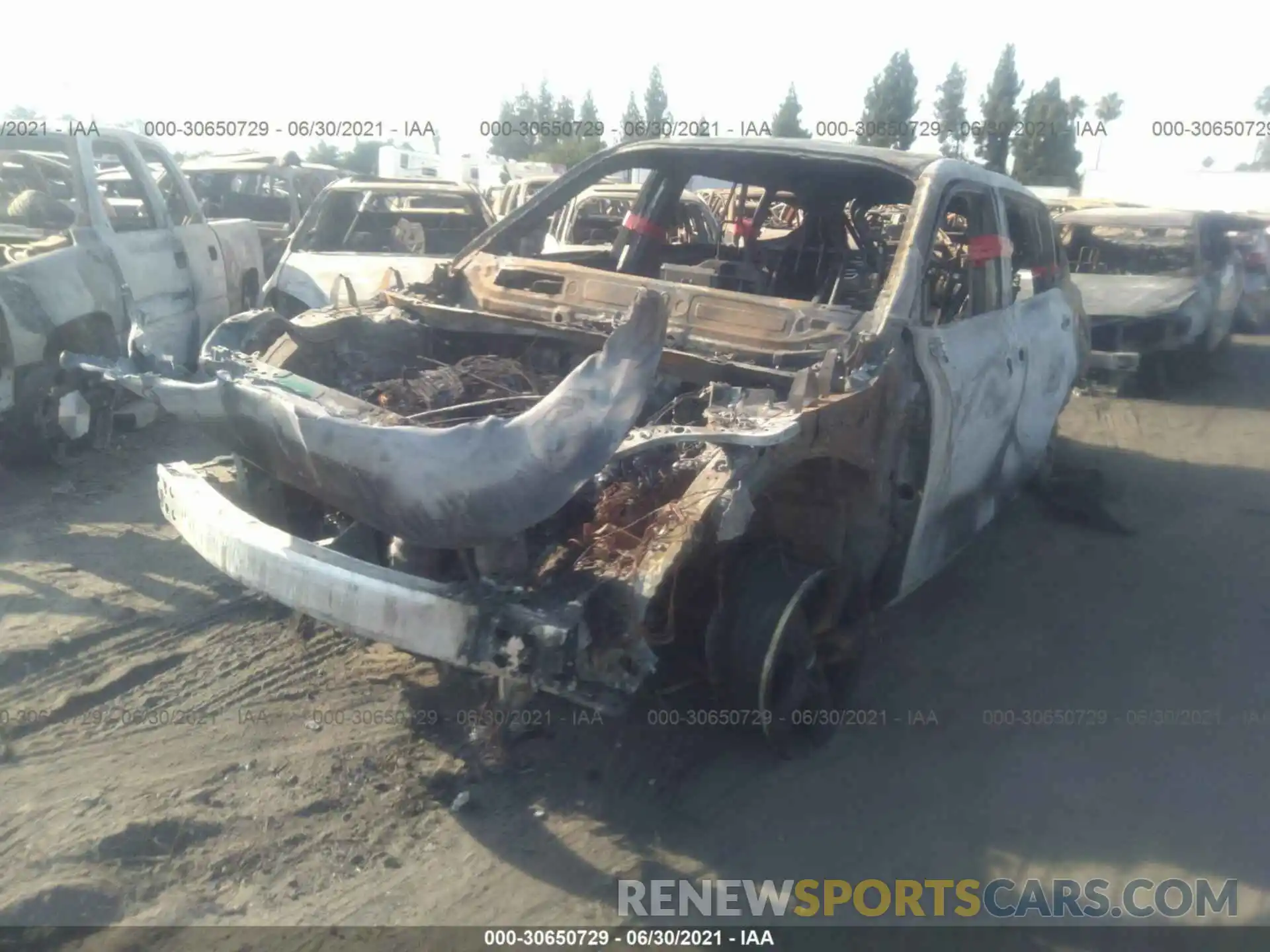 2 Photograph of a damaged car 5TDZZRAH7LS503287 TOYOTA HIGHLANDER 2020