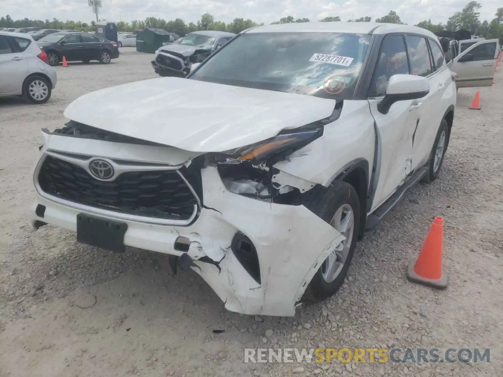 9 Photograph of a damaged car 5TDZZRAH7LS505735 TOYOTA HIGHLANDER 2020