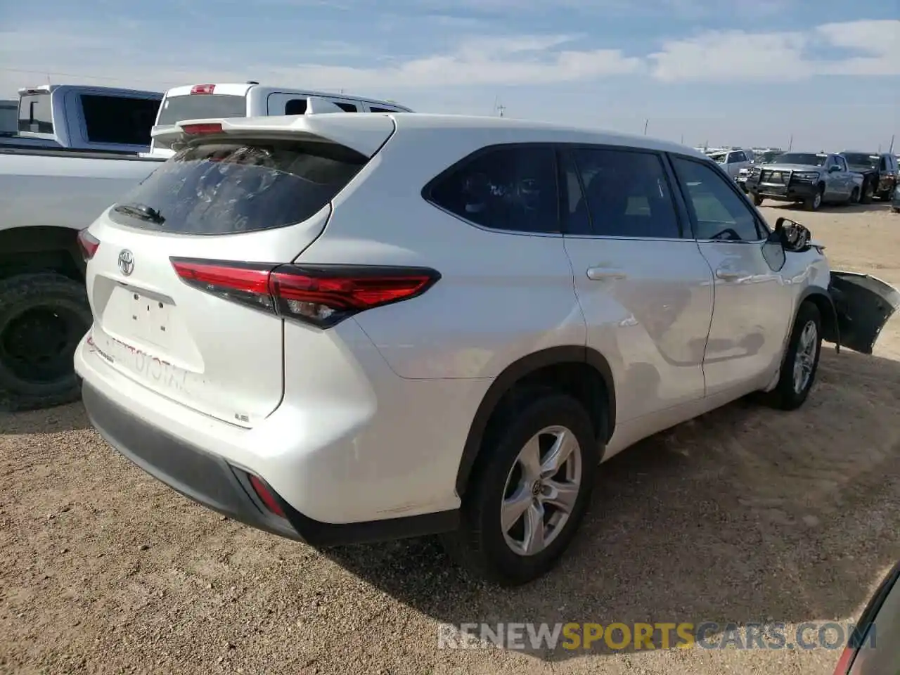 4 Photograph of a damaged car 5TDZZRAH7LS506805 TOYOTA HIGHLANDER 2020