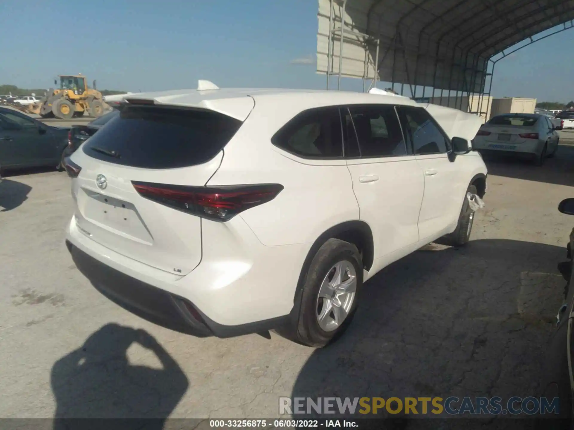 4 Photograph of a damaged car 5TDZZRAH8LS014686 TOYOTA HIGHLANDER 2020