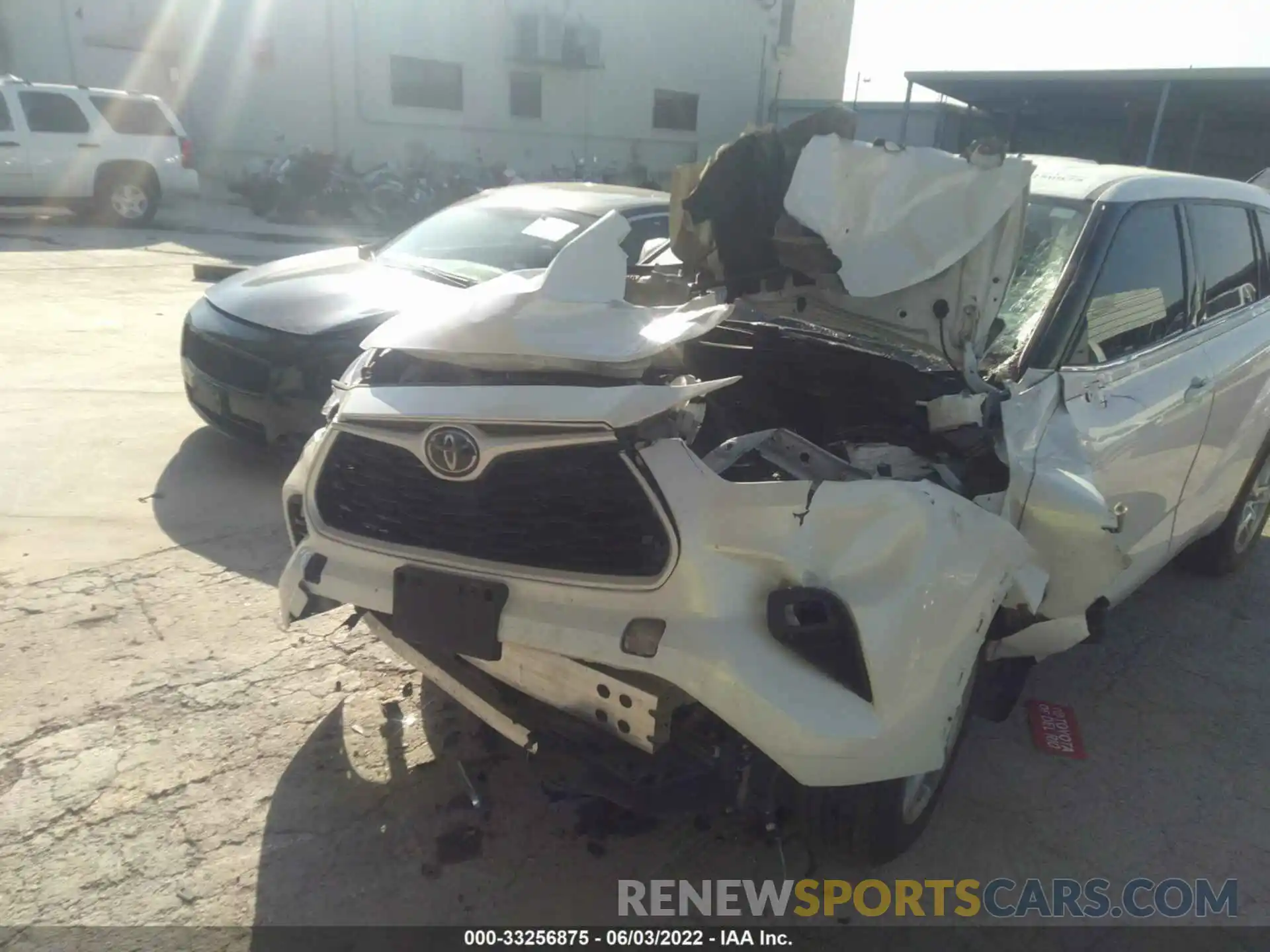 6 Photograph of a damaged car 5TDZZRAH8LS014686 TOYOTA HIGHLANDER 2020