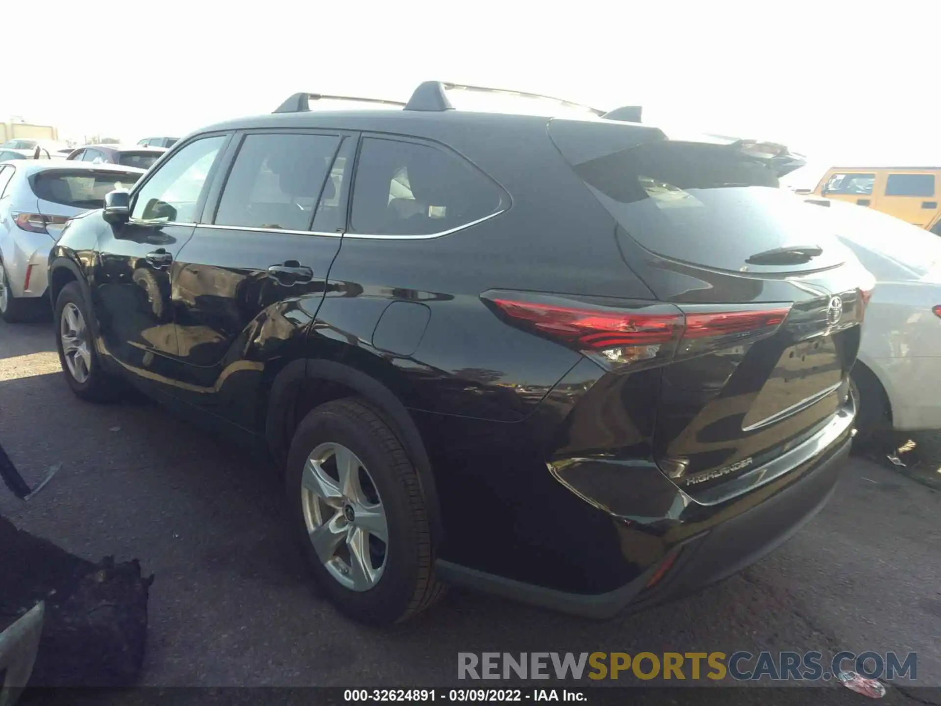 3 Photograph of a damaged car 5TDZZRAH8LS020648 TOYOTA HIGHLANDER 2020