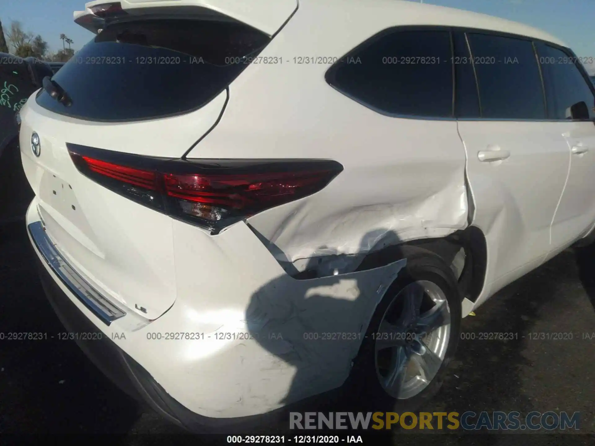 6 Photograph of a damaged car 5TDZZRAH8LS505159 TOYOTA HIGHLANDER 2020