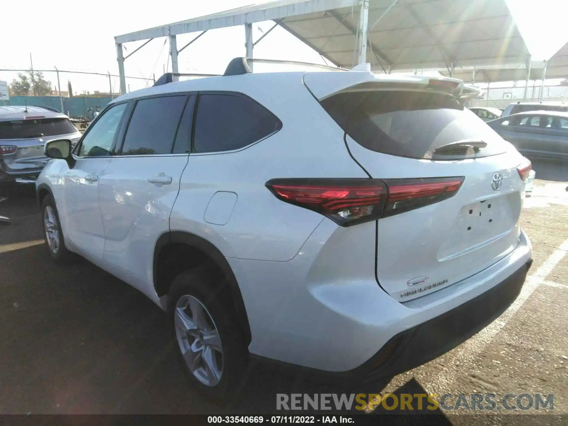 3 Photograph of a damaged car 5TDZZRAH9LS012865 TOYOTA HIGHLANDER 2020