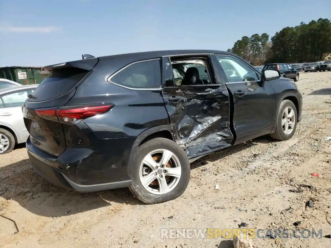 4 Photograph of a damaged car 5TDZZRAH9LS018309 TOYOTA HIGHLANDER 2020