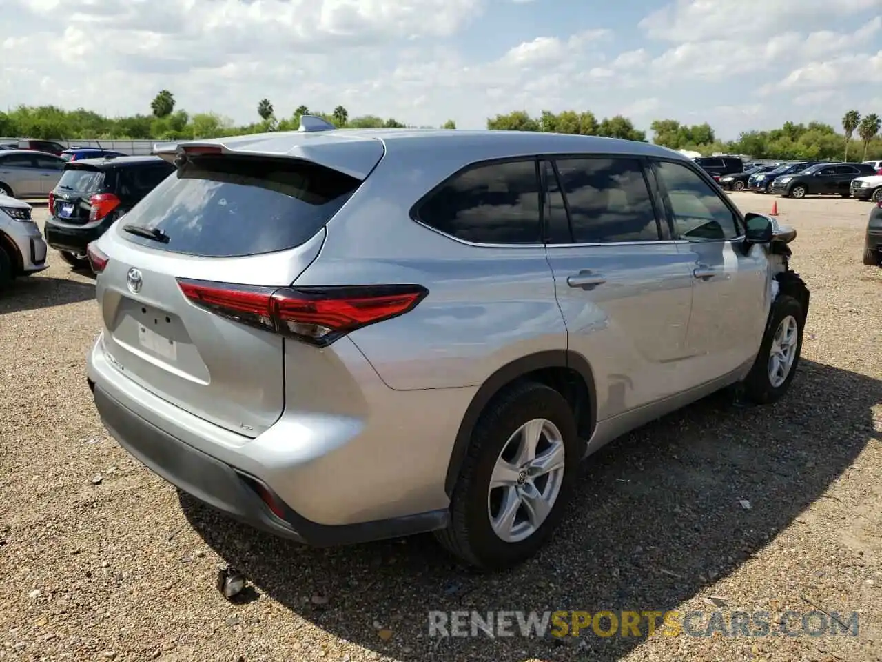 4 Photograph of a damaged car 5TDZZRAH9LS504330 TOYOTA HIGHLANDER 2020