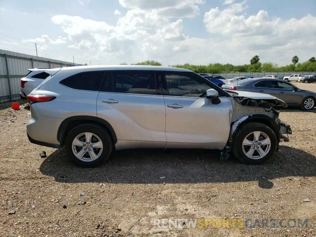 9 Photograph of a damaged car 5TDZZRAH9LS504330 TOYOTA HIGHLANDER 2020