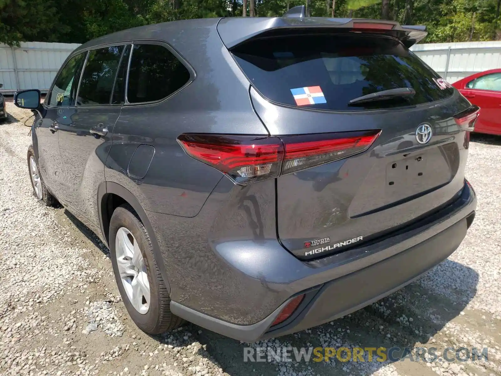 3 Photograph of a damaged car 5TDZZRAH9LS507521 TOYOTA HIGHLANDER 2020