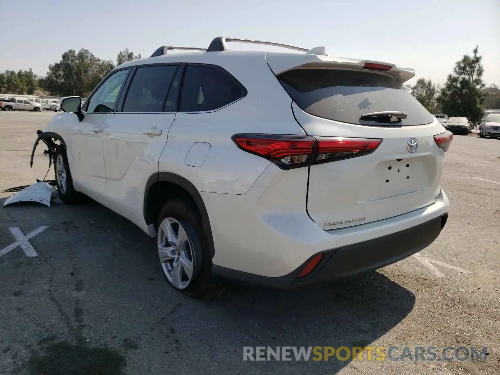 3 Photograph of a damaged car 5TDZZRAHXLS009196 TOYOTA HIGHLANDER 2020