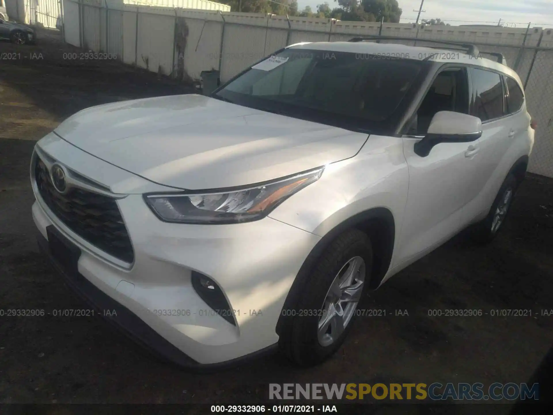 2 Photograph of a damaged car 5TDZZRAHXLS509150 TOYOTA HIGHLANDER 2020