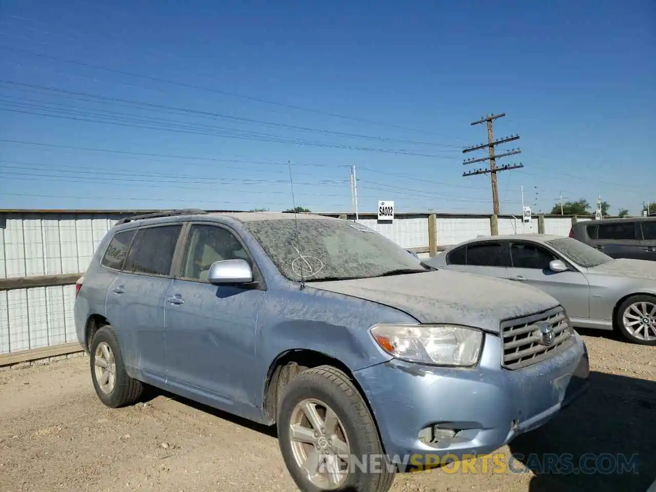 1 Photograph of a damaged car JTEES41A282027274 TOYOTA HIGHLANDER 2020