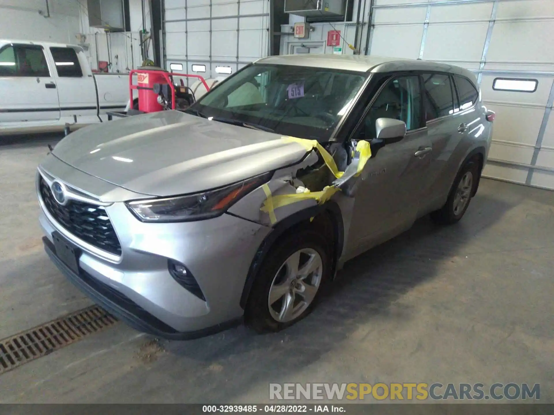 2 Photograph of a damaged car 5TDBBRCH1MS517044 TOYOTA HIGHLANDER 2021