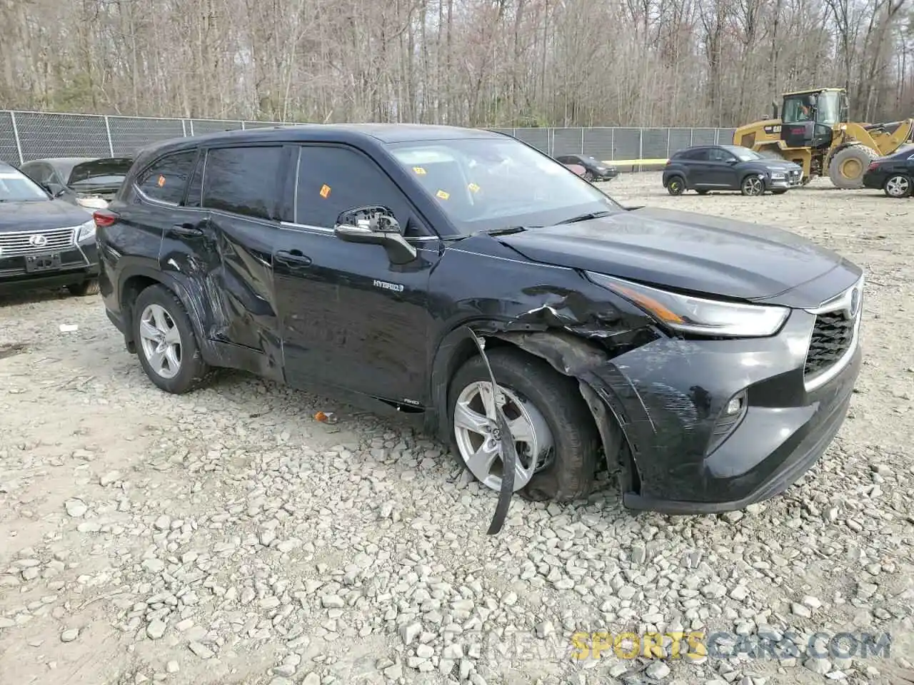 4 Photograph of a damaged car 5TDBBRCH1MS536175 TOYOTA HIGHLANDER 2021