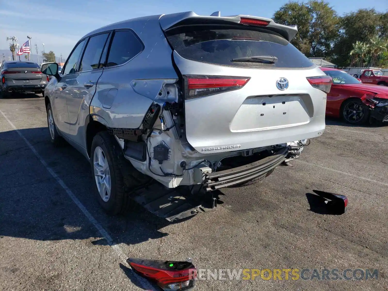 3 Photograph of a damaged car 5TDBBRCH3MS525453 TOYOTA HIGHLANDER 2021