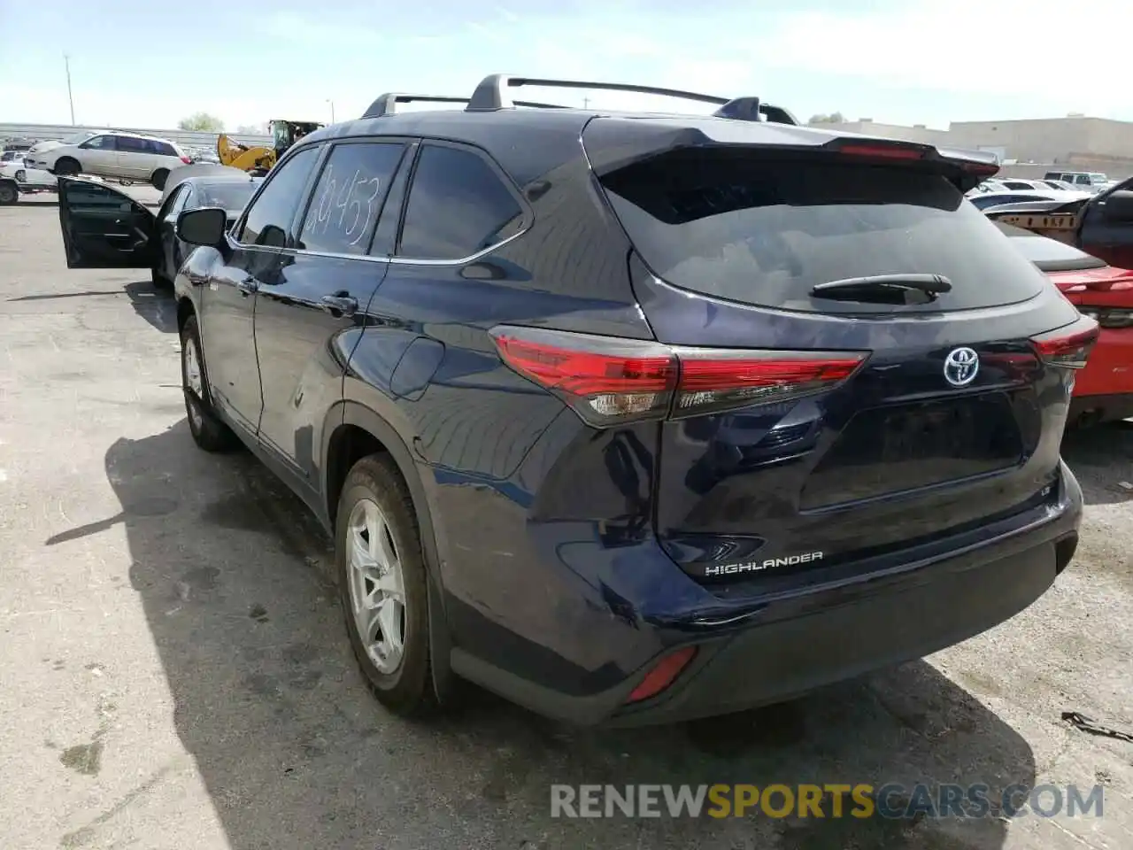 3 Photograph of a damaged car 5TDBBRCH5MS517712 TOYOTA HIGHLANDER 2021