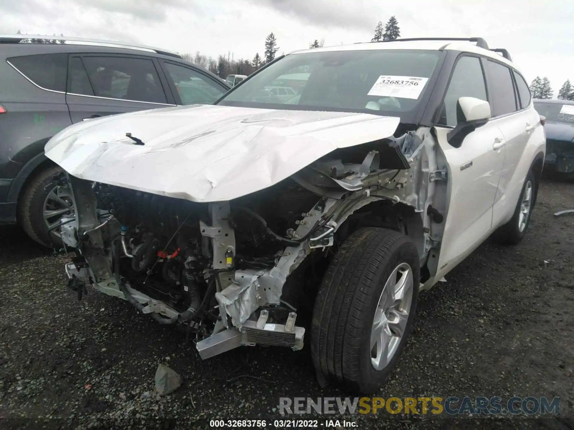 2 Photograph of a damaged car 5TDBBRCH6MS532672 TOYOTA HIGHLANDER 2021