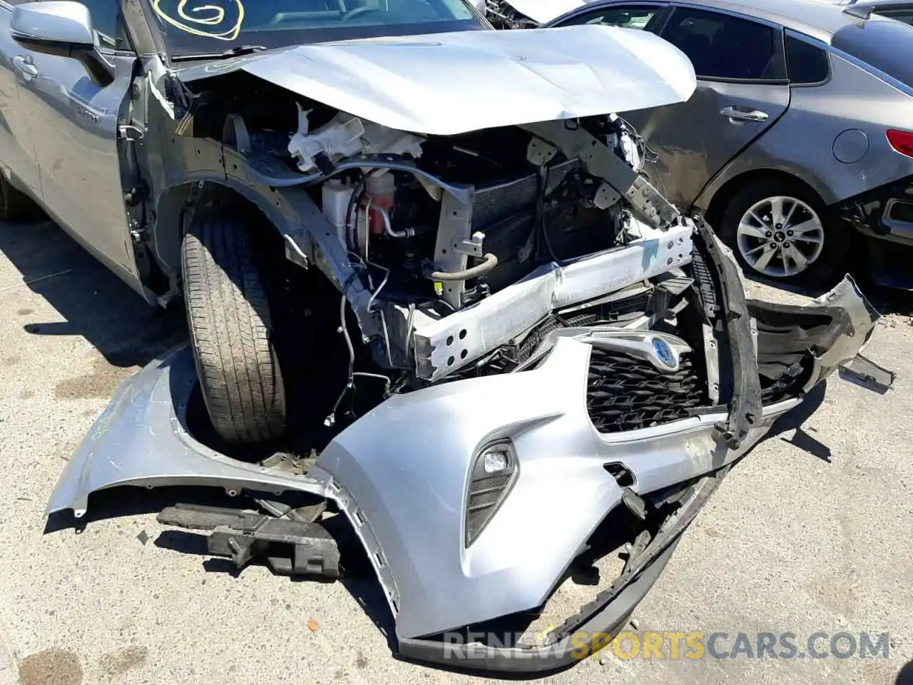 9 Photograph of a damaged car 5TDBBRCH8MS023473 TOYOTA HIGHLANDER 2021