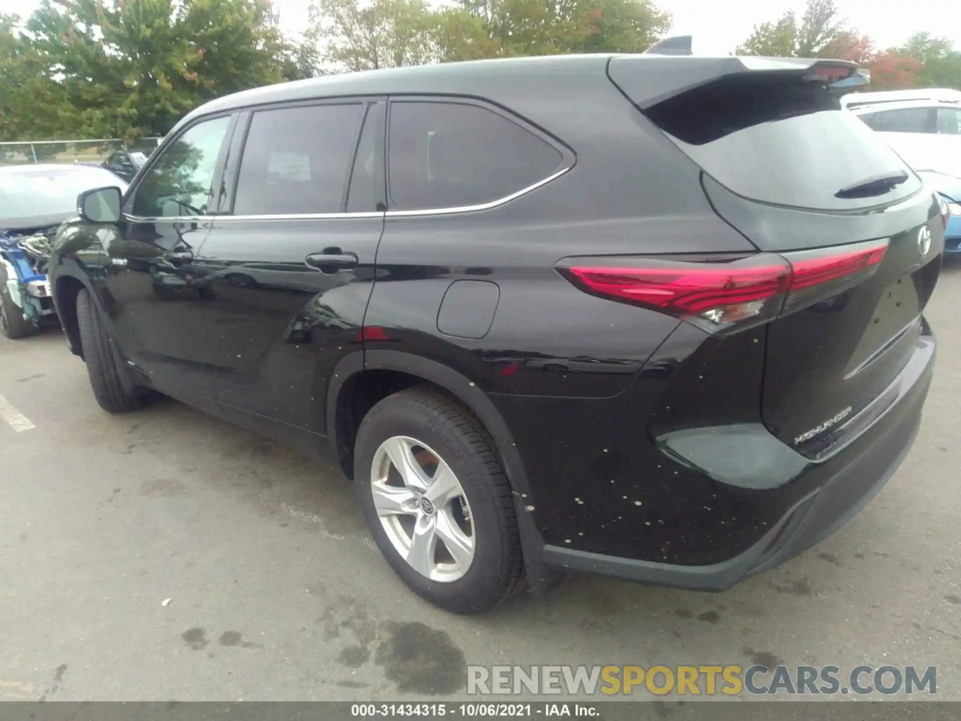 3 Photograph of a damaged car 5TDBBRCH8MS050236 TOYOTA HIGHLANDER 2021