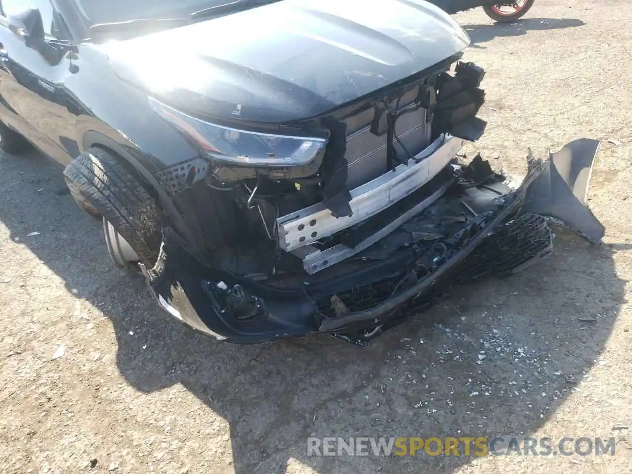 9 Photograph of a damaged car 5TDBBRCH8MS061222 TOYOTA HIGHLANDER 2021