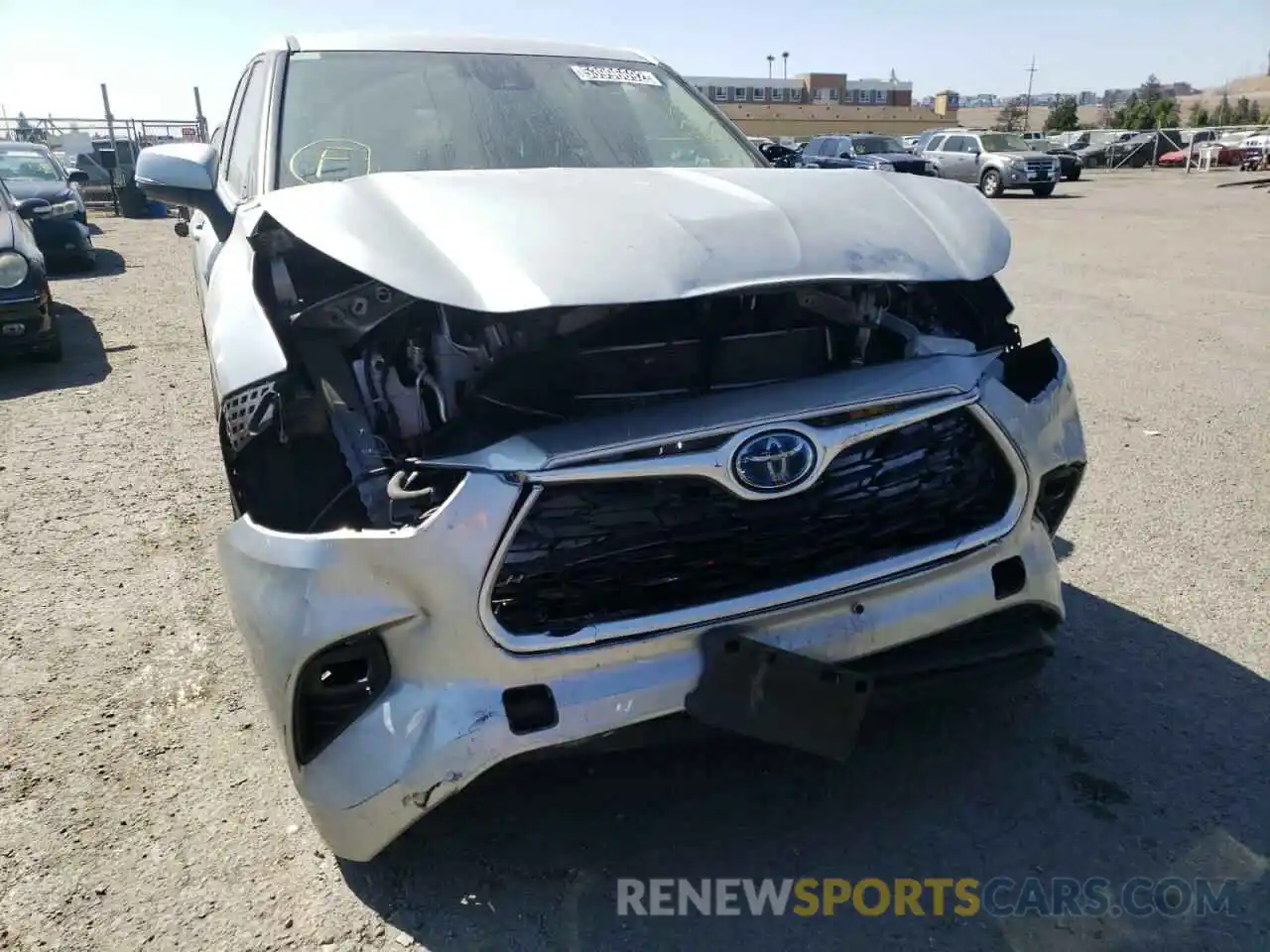 9 Photograph of a damaged car 5TDBBRCH8MS063181 TOYOTA HIGHLANDER 2021