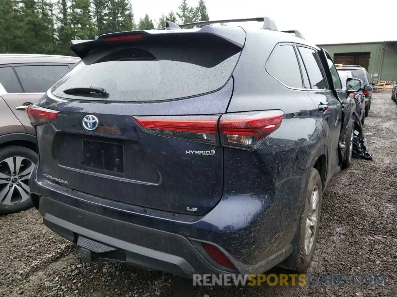 4 Photograph of a damaged car 5TDBBRCH8MS530518 TOYOTA HIGHLANDER 2021