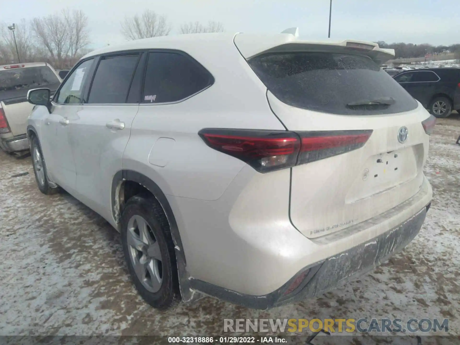 3 Photograph of a damaged car 5TDBBRCH9MS026219 TOYOTA HIGHLANDER 2021